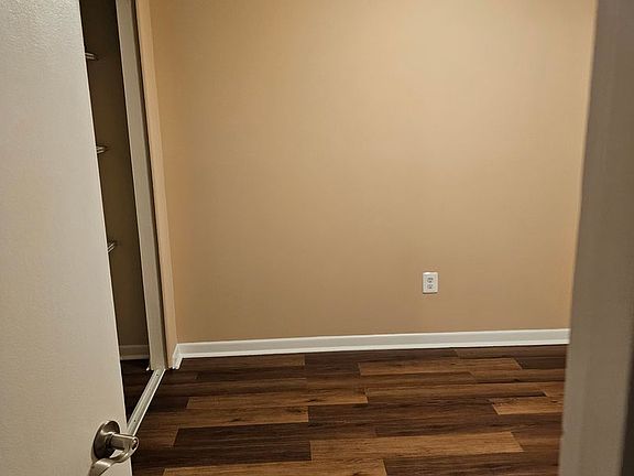 4th image of 321 Boyd Ave #6