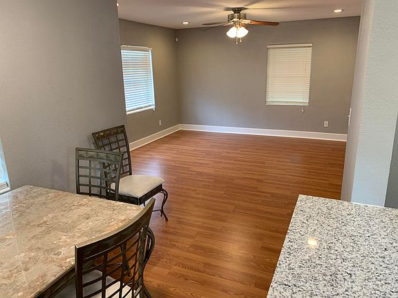 2nd image of 5214 Hollycrest Dr