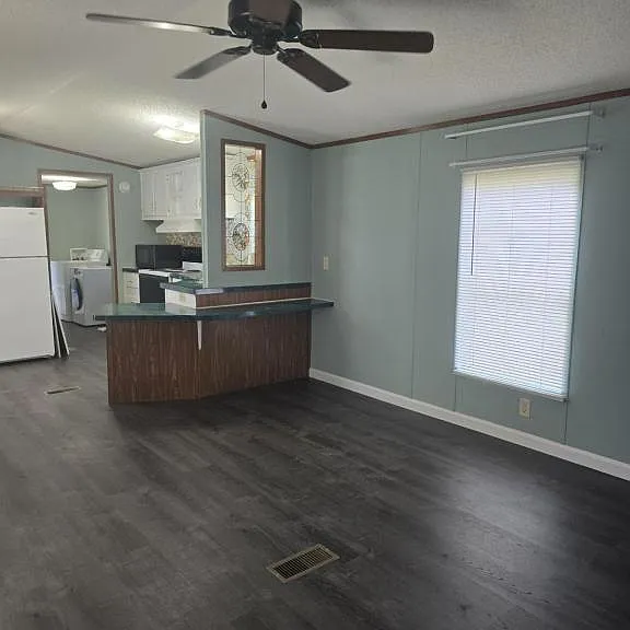 881 Culp Ave — Photo 4
