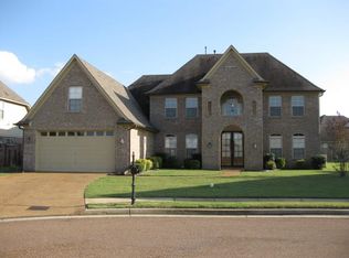 8475 Boothes Ridge Dr, Memphis, TN 38125