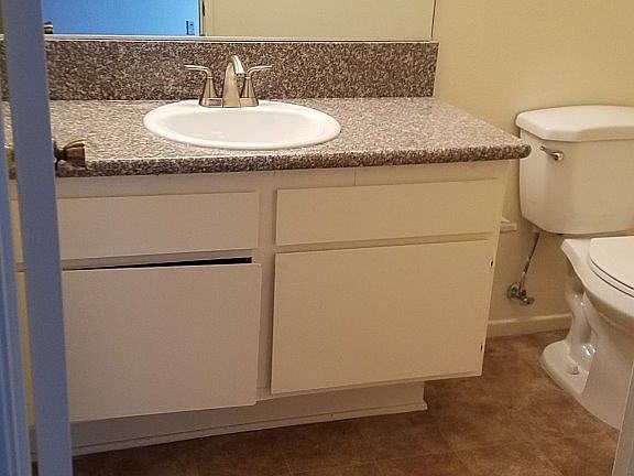 4th image of 153 N Oak Knoll Ave APT 305