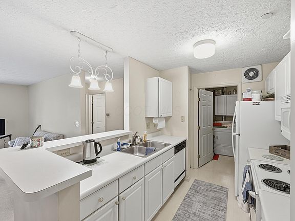 5th image of 6729 Meadow Creek Dr Unit 102