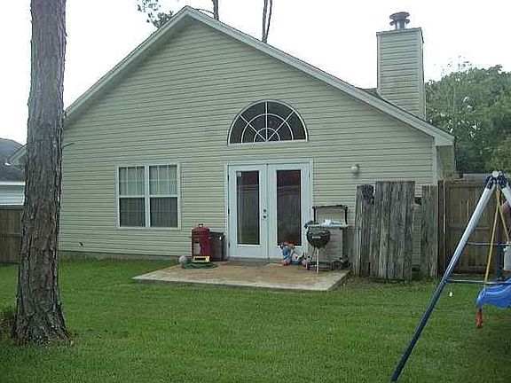 4th image of 352 Chastain Ln