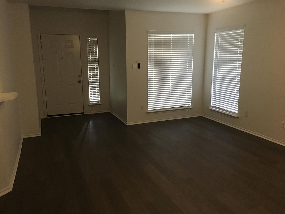 Front door entry/living room