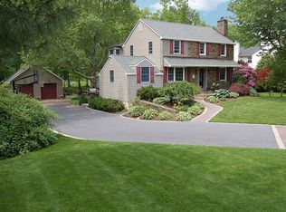 933 Valley Rd, Blue Bell, PA 19422