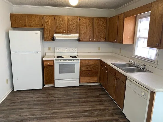 202 Kristin Dr #B — Photo 5