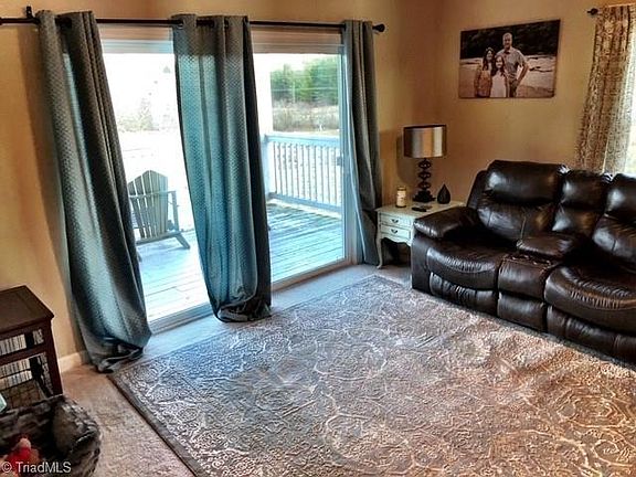 3rd image of 181 Birkdale Ct