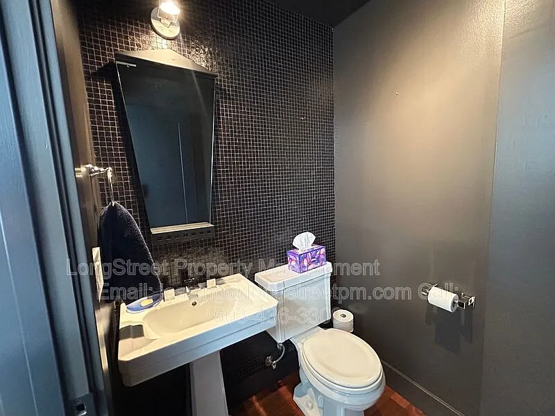 2 bed, 2.5 bath, 1660 sqft, $3,795 — Photo 4