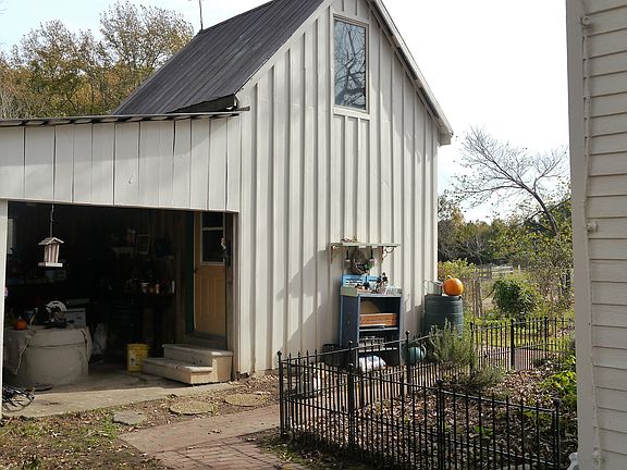 4th image of 1643 Kings Hwy