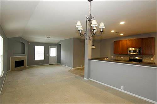 4th image of 16518 Aberdeen Green Dr