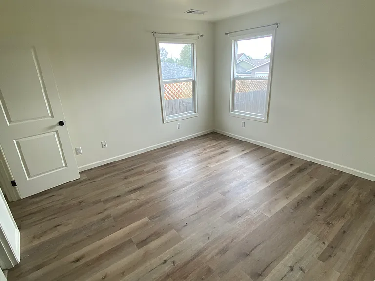 1545 West Ave #1 — Photo 8