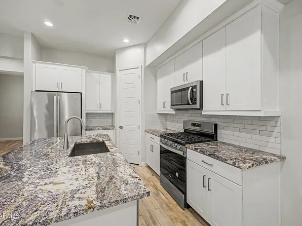 5050 E ANDERSON Drive, Scottsdale, AZ 85254