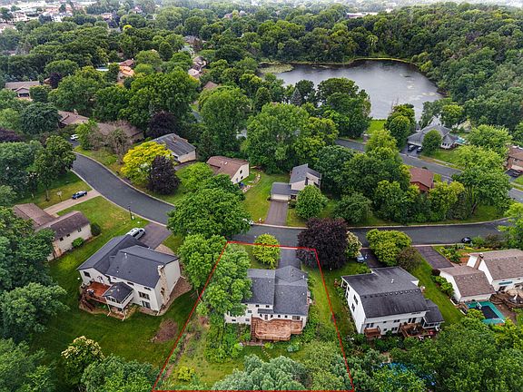 3rd image of 4094 Blueberry Ln