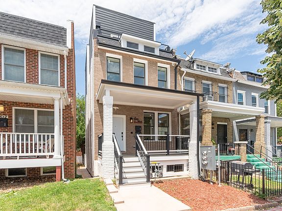 3rd image of 1614 Montello Ave NE #2