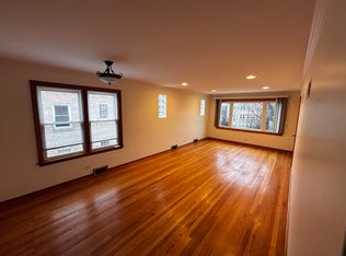 5504 W Sunnyside Ave #2, Chicago, IL 60630