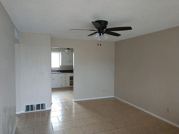 4th image of 1528 Cleo St