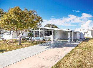 1026 Capella Dr, Tavares, FL 32778