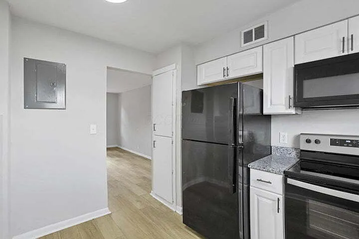 1 bed, 1.0 bath, 600 sqft, $900 — Photo 23