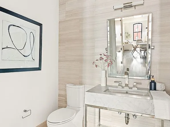 250 West St APT 8H, New York, NY 10013