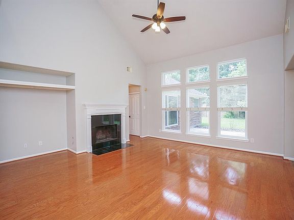 5th image of 22402 Teagarden Ct