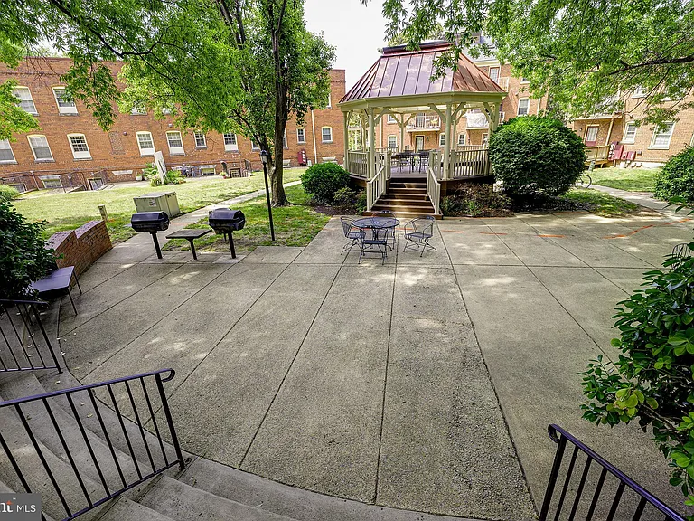 1403 E Abingdon Dr #2 — Photo 26