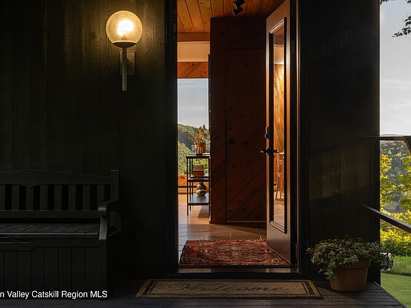 5th image of 127 Stonewall Drive
