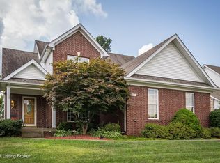 8907 Fox Chase Pl, Louisville, KY 40228