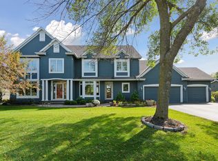 2165 Longacres Dr, Chanhassen, MN 55317