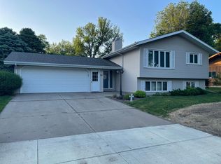 713 15th St, Dawson, MN 56232