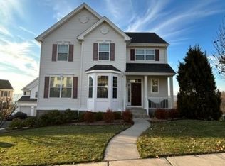 273 Winding Hill Dr, Hackettstown, NJ 07840