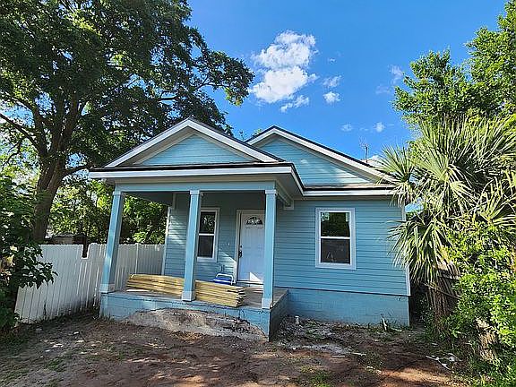 4th image of 2083 Lewis St