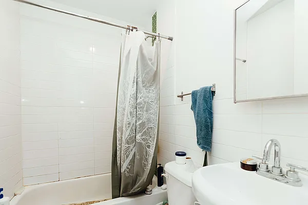 Rented by Nooklyn NYC LLC | media 29