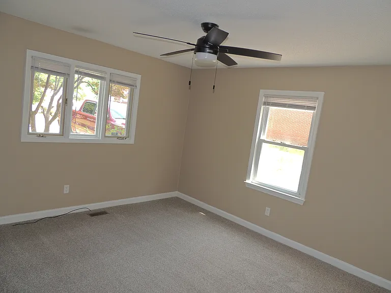 5421 Thompson Cir — Photo 17