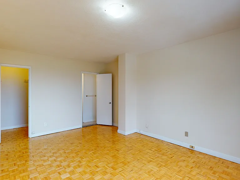 335 Cooper St — Photo 56