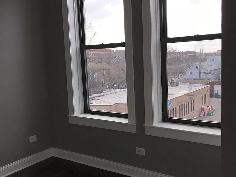 1901 S Racine Ave #3F — Photo 3