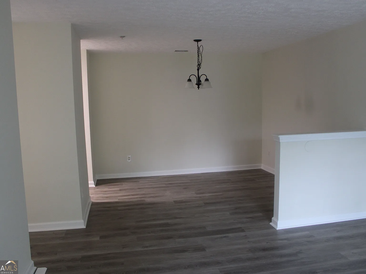 3 bed, 2.0 bath, 1232 sqft, $1,700 — Photo 4
