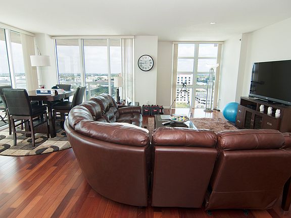 2nd image of 1819 SE 17th St APT 1411