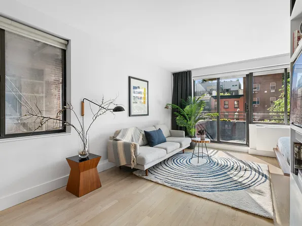 181 7th Avenue image 2 of 8