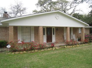 69 Greenbriar Dr, Conroe, TX 77304