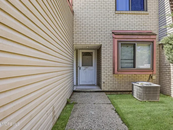 16 Woodlake Drive #16, Lakewood, NJ 08701