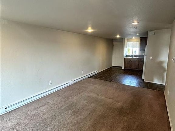 5th image of 108 Baker St APT 1