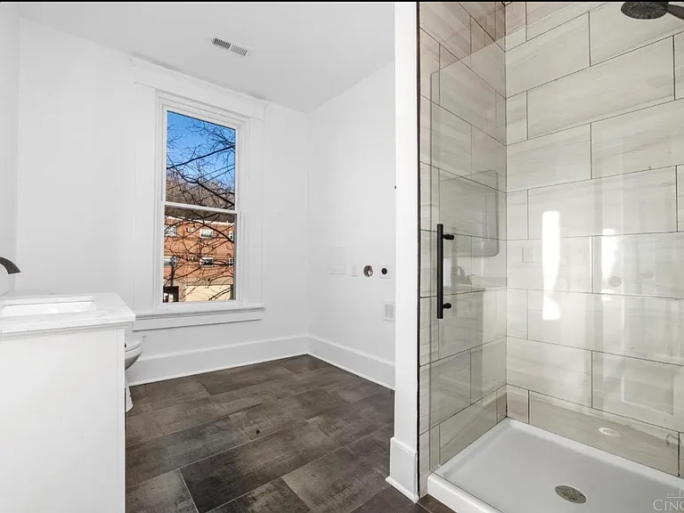 2321 W McMicken Ave — Photo 14
