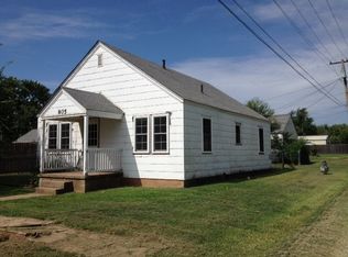 805 N 12th St, Perry, OK 73077