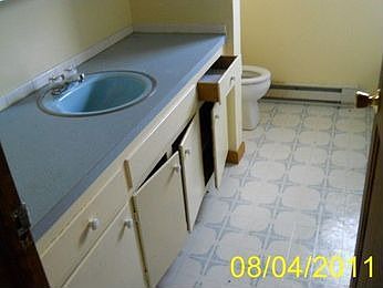 4th image of 665 Colhoun St NE