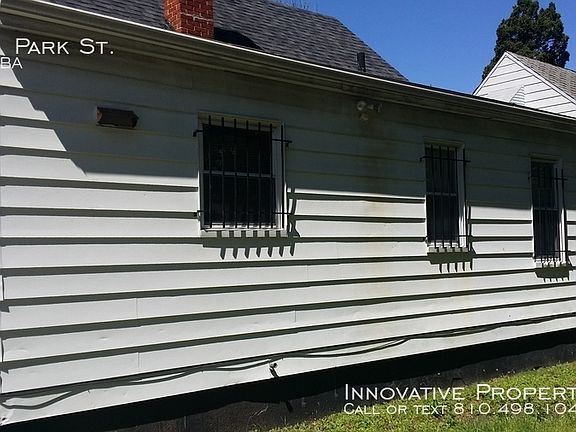 2nd image of 1701 Park St
