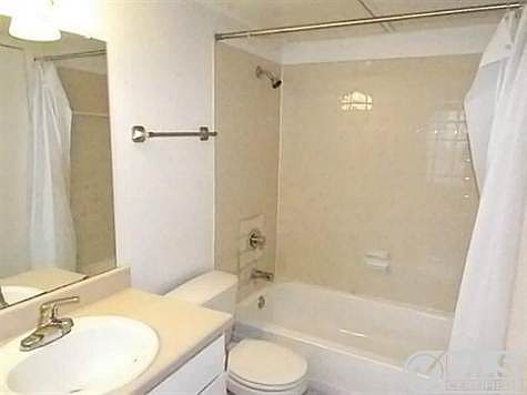 2nd image of 8027 Cambridge Cir