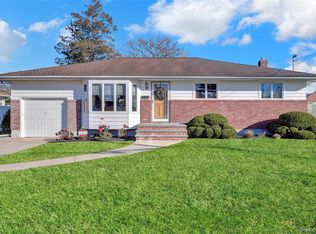 607 Saint George Avenue, North Babylon, NY 11703