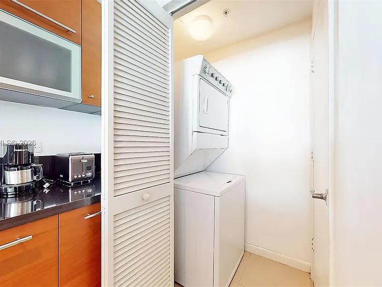 244 Biscayne Blvd — Photo 6