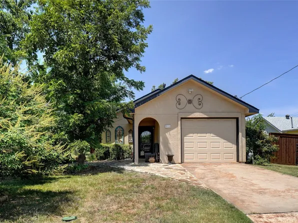 511 N 2nd St, Sanger, TX 76266