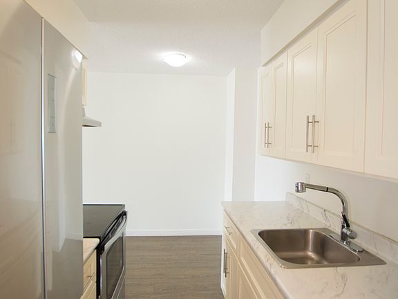 4th image of 1215 Saint Georges Ave #301